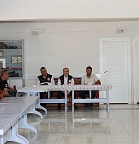 Vali Hatipoğlu, Gözebaşı Köyü'nde vatandaşlarla bir araya geldi