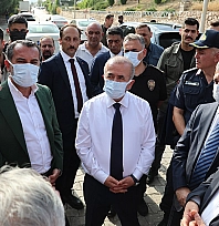 Vali Hatipoğlu'ndan yangın açıklaması: '5 işçimiz hafif yaralandı'
