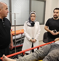 Vali Hatipoğlu'ndan yaralı işçilere geçmiş olsun ziyareti
