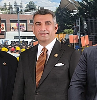 Vekiller emekçilerin yanında
