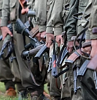 Yüzlerce PKK'lı terörist SDG'ye geçti, Türkiye teyakkuz ilan etti