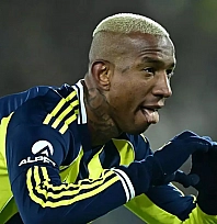 Zirvede puan farkı 1'e indi