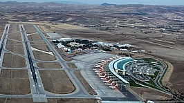 Ankara'da Esenboğa Havalimanı'ndan kalkan özel bir jet ile radar bağlantısı kesildi.