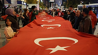 Elazığ'da tüyler diken diken: 'Fener Alayı' yürüyüşü gerçekleştirildi