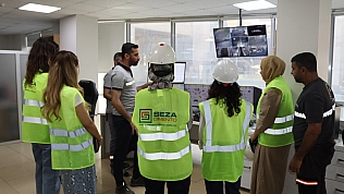 Yasemin Açık Vakfı bursiyerleri Seza Çimento'da stajda