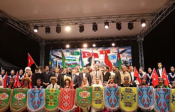 29. Uluslararası Hazar Şiir Akşamları: Gösteriler ayakta alkışlandı