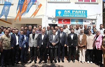 AK Parti teşkilatı sahada ilçe buluşmalarının üçüncüsü Keban'da