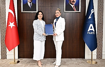 Anahtar Parti Elazığ İl Kadın Kolları Başkanlığı'na Burcu Güngör atandı