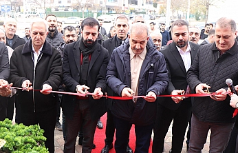 Başkan alan işyeri açılışına katıldı