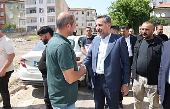 Başkan Şerifoğulları, Sanayi Mahallesi'ndeki asfalt yenileme çalışmalarını inceledi