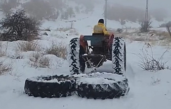 Baskil'de karla mücadele: Traktör lastikleri yolları açtı
