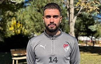 Efe Tatlı: 'Formumu yakaladım, hedefim formayı kapmak ve takımı yukarılara taşımak'