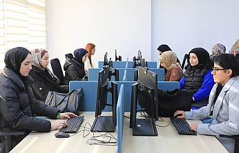 Elazığ Belediyesi Dijital Gençlik Merkezi'nde eğitimler sürüyor