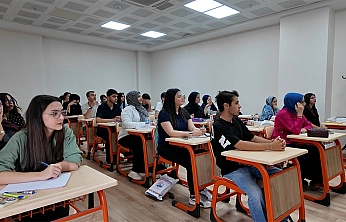 Elazığ Belediyesi'nden gençlere eğitim desteği