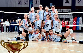 Elazığ Belediyespor, her kulvarda başarıya koşuyor