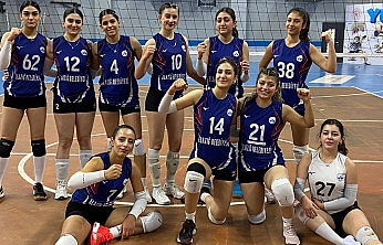 Elazığ Belediyespor Kadın Voleybol Takımı Şırnak deplasmanında farklı kazandı