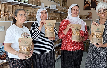 Elazığ'da 22 kadının el emeği dünyaya açıldı