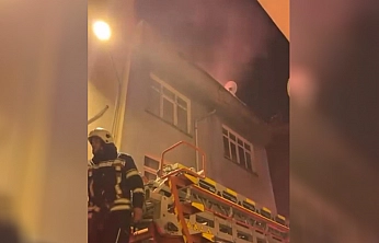 Elazığ'da 4 katlı apartmanda yangın paniği