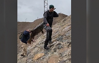Elazığ'da amatör balıkçıların taşıma yöntemi ilgi çekti