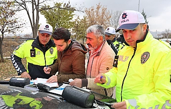 Elazığ'da dronla trafik denetimi: Kural tanımayan sürücüler affedilmedi