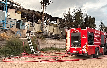 Elazığ'da feci yangın 3,5 saatlik çalışmayla söndürüldü