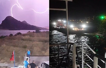 Elazığ'da fırtına feribotu iskeleye yanaştırmadı