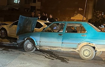 Elazığ'da iki otomobil çarpıştı: 1 yaralı