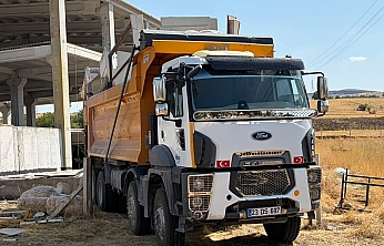 Elazığ'da işçi kamyondan düştü: 1 yaralı