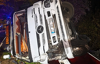 Elazığ'da kamyon devrildi: 1 yaralı