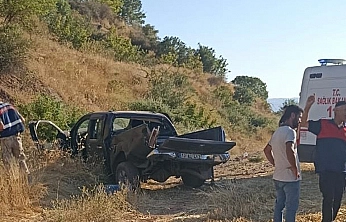 Elazığ'da kamyonet şarampole yuvarlandı!