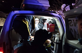 Elazığ'da kar engeli aşıldı, KOAH hastası kurtarıldı