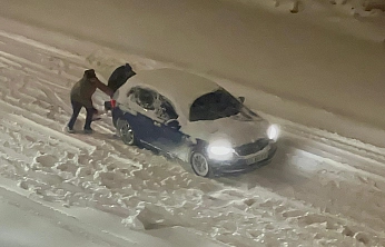 Elazığ'da kar yağışı dayanışmayı ortaya çıkardı