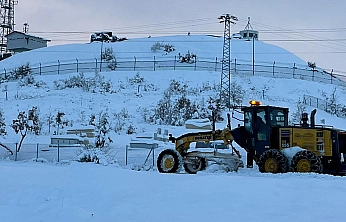 Elazığ'da kar yağışı nedeniyle 536 köy yolu ulaşıma kapandı