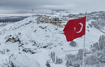 Elazığ'da kar yağışı sonrası kent beyaza büründü