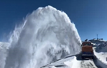 Elazığ'da karla mücadele: 108 köy yolundan 57'si ulaşıma açıldı