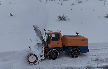 Elazığ'da karla mücadele: 8 Köy yolu kapalı