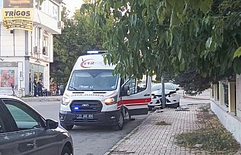 Elazığ'da kaza: Otomobil direğe çarptı