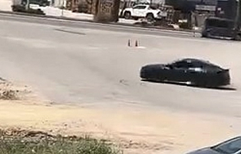 Elazığ'da lüks otomobiliyle drift yapan sürücüye 140 bin lira ceza