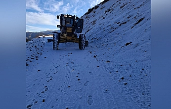 Elazığ'da mevsimin ilk karı yağdı: İl Özel İdaresi karla mücadele sezonunu başlattı