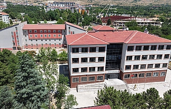 Elazığ'da öğretmenler yaz tatilini okula verdi: Gönüllü tadilat seferberliği