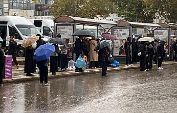 Elazığ'da sağanak etkisini gösterdi