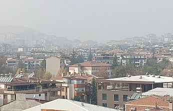 Elazığ'da sis etkisini sürdürüyor