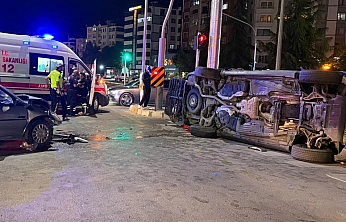 Elazığ'da trafik kazası çok sayıda yaralı var