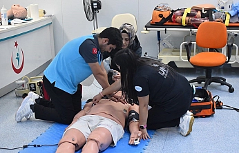 Elazığ'da UMKE personeline ileri yaşam desteği eğitimi