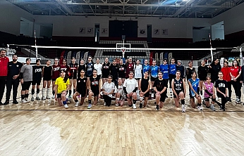 Elazığ'da voleybolun geleceği değerlendirildi