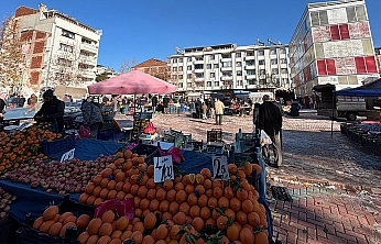 Elazığ'da Yılbaşı öncesi Salı Pazarı'nda durgunluk