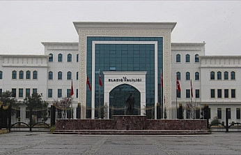 Elazığ'da Yoğun Kar Yağışı Nedeniyle Bazı İlçelerde Eğitime Ara verildi