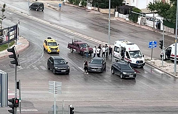 Elazığ'da zincirleme trafik kazası: 1 yaralı