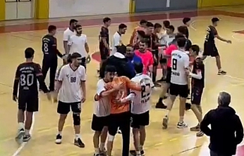 Elazığ Gençlik Spor hentbolda 5'te 5 yaptı