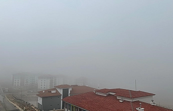 Elazığ göz gözü görmedi: Sis şehri esir aldı